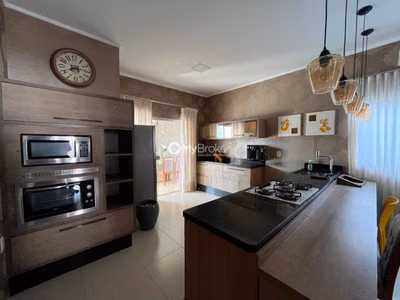 Casa, 3 quartos, 220 m² - Foto 3