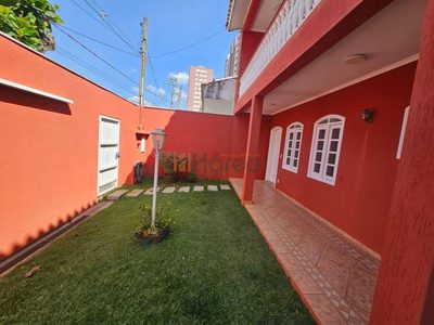 Sobrado, 3 quartos, 304 m² - Foto 2