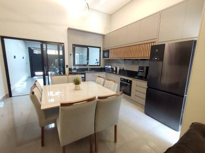 Casa, 3 quartos, 108 m² - Foto 1