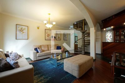 Casa, 3 quartos, 240 m² - Foto 1
