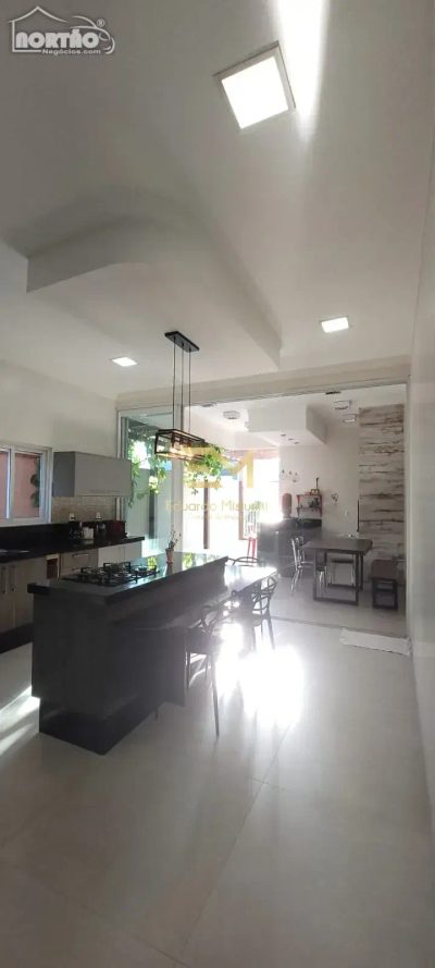 Casa, 1 quarto, 248 m² - Foto 2