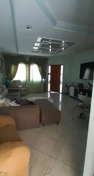 Sobrado, 3 quartos, 236 m² - Foto 1