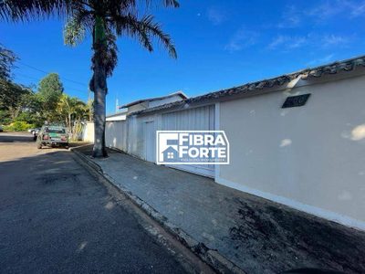 Casa, 3 quartos, 274 m² - Foto 1