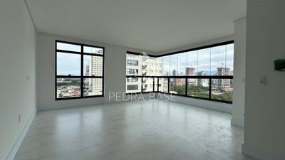 Apartamento, 3 quartos, 117 m² - Foto 1