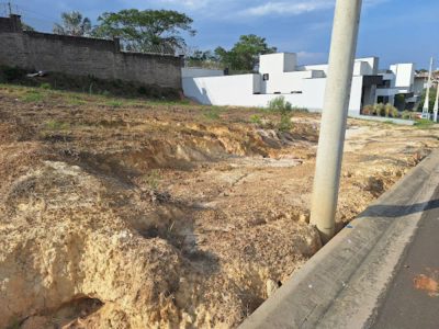 Loteamento e Condomínio, 200 m² - Foto 1