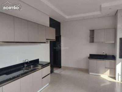 Casa, 3 quartos, 102 m² - Foto 1