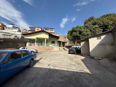 Casa, 4 quartos, 193 m² - Foto 1