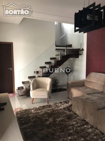 Casa, 3 quartos, 220 m² - Foto 3