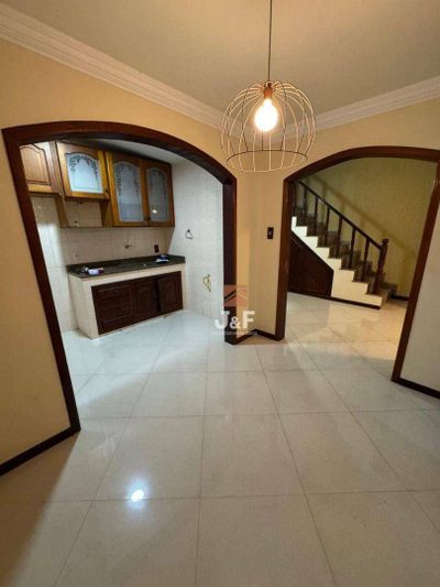 Casa, 4 quartos, 200 m² - Foto 1