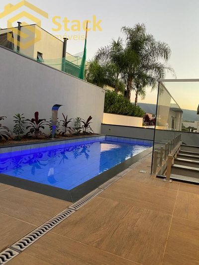 Sobrado, 3 quartos, 245 m² - Foto 2