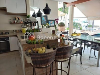 Casa, 3 quartos, 263 m² - Foto 1