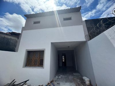 Casa, 6 quartos, 250 m² - Foto 1