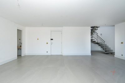 Cobertura, 3 quartos, 299 m² - Foto 2