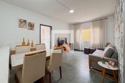 Casa, 6 quartos, 180 m² - Foto 1