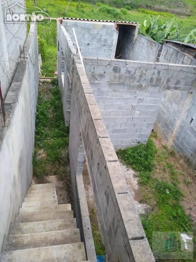 Casa, 2 quartos, 70 m² - Foto 1