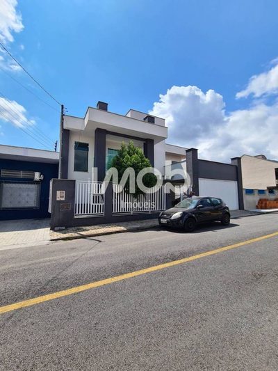 Casa, 4 quartos, 230 m² - Foto 2