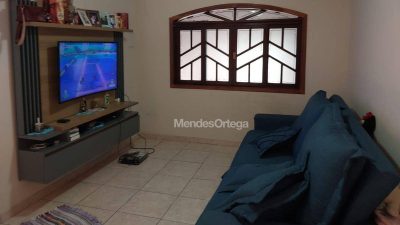 Casa, 3 quartos, 172 m² - Foto 1