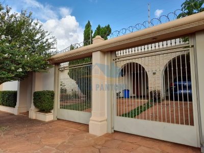 Casa, 3 quartos, 298 m² - Foto 1