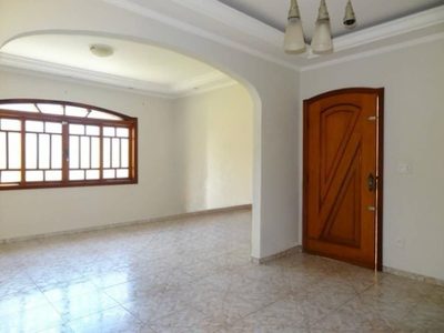 Casa, 3 quartos, 200 m² - Foto 2