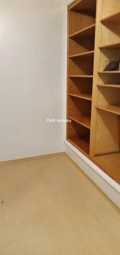 Casa, 5 quartos, 243 m² - Foto 2