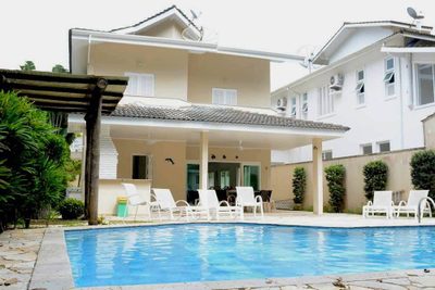 Casa, 4 quartos, 240 m² - Foto 1
