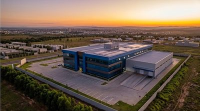 Prédio Inteiro, 8800 m² - Foto 1