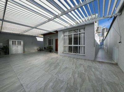 Casa, 3 quartos, 180 m² - Foto 2