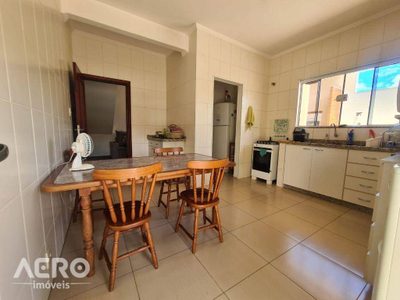 Casa, 4 quartos, 234 m² - Foto 4
