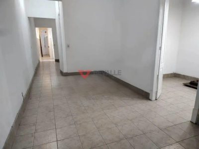 Casa, 5 quartos, 136 m² - Foto 1