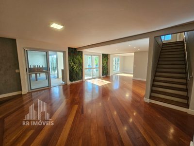 Casa, 4 quartos, 318 m² - Foto 1