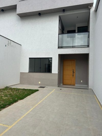 Casa, 3 quartos, 122 m² - Foto 1