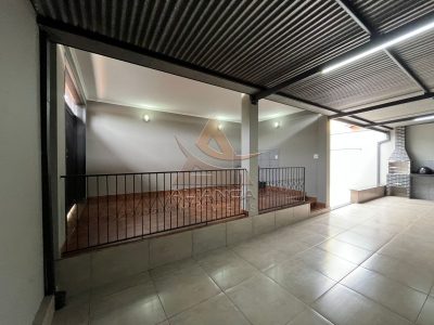 Casa, 3 quartos, 191 m² - Foto 1