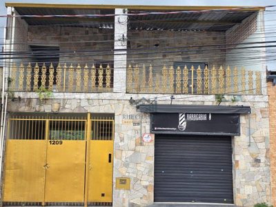 Sobrado, 2 quartos, 391 m² - Foto 1