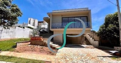 Casa, 3 quartos, 229 m² - Foto 1