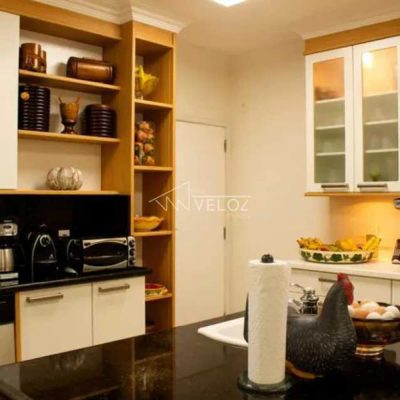 Apartamento, 4 quartos, 216 m² - Foto 1