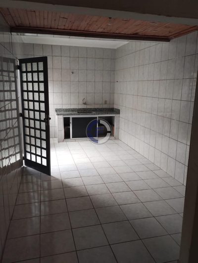 Casa, 2 quartos, 270 m² - Foto 4