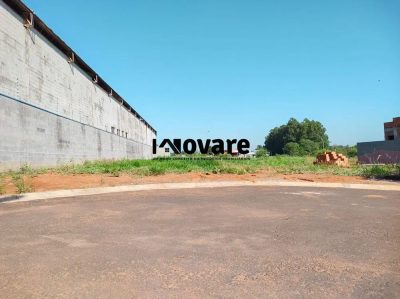 Terreno, 303 m² - Foto 1