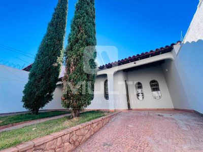 Casa, 3 quartos, 186 m² - Foto 1