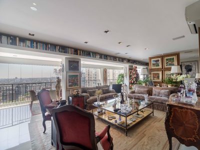 Apartamento, 4 quartos, 247 m² - Foto 1