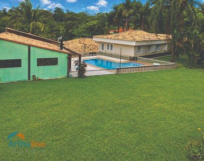 Chácara, 4 quartos, 1311 m² - Foto 1