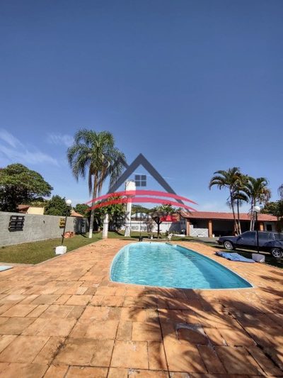 Chácara, 3 quartos, 2250 m² - Foto 2