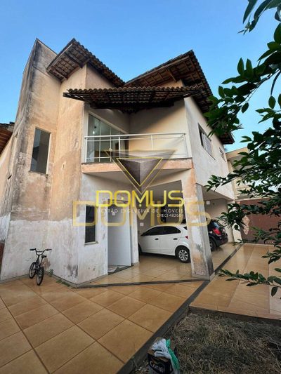 Sobrado, 3 quartos, 329 m² - Foto 1