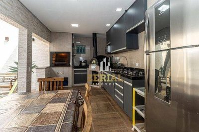 Sobrado, 3 quartos, 377 m² - Foto 1