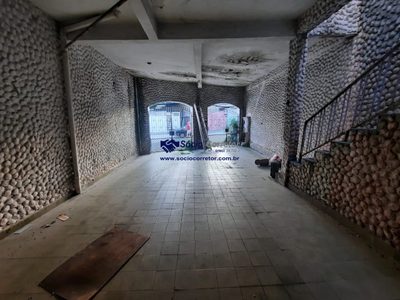 Sobrado, 6 quartos, 240 m² - Foto 1