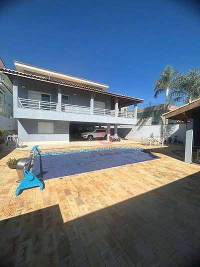 Sobrado, 4 quartos, 700 m² - Foto 1