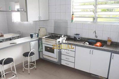 Casa, 3 quartos, 246 m² - Foto 4