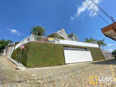 Casa, 4 quartos, 350 m² - Foto 1