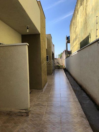 Casa, 2 quartos, 52 m² - Foto 1