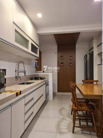 Casa, 3 quartos, 136 m² - Foto 1