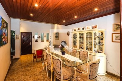 Casa, 3 quartos, 200 m² - Foto 1